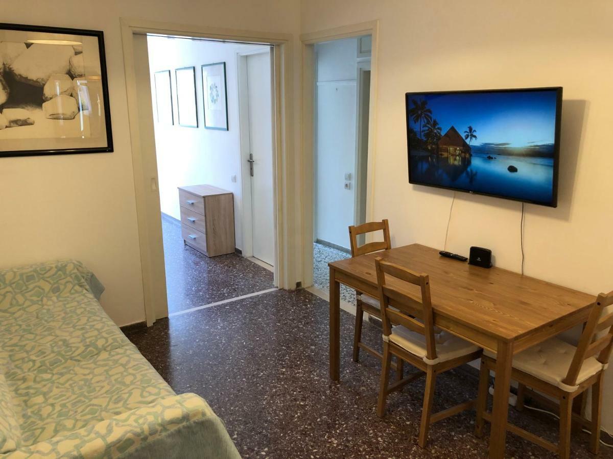 Metaxourgio Spacious Two Bedroom Apartment Athen Eksteriør bilde